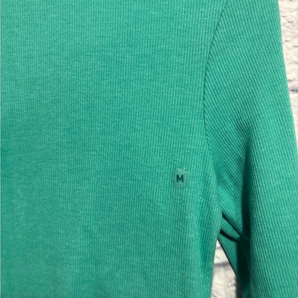 New American Eagle Top Medium and Large - Picture 8 of 12